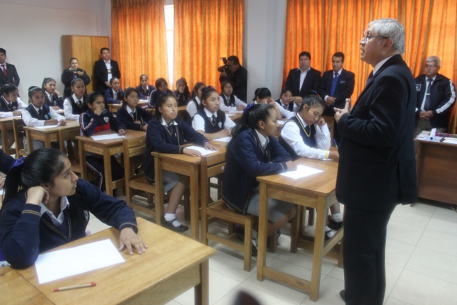 Viceministro de Educación inauguró Año Escolar 2018 en Abancay 